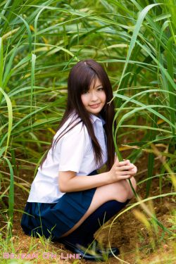 大龟慢慢挺进女友闺蜜的体内小说